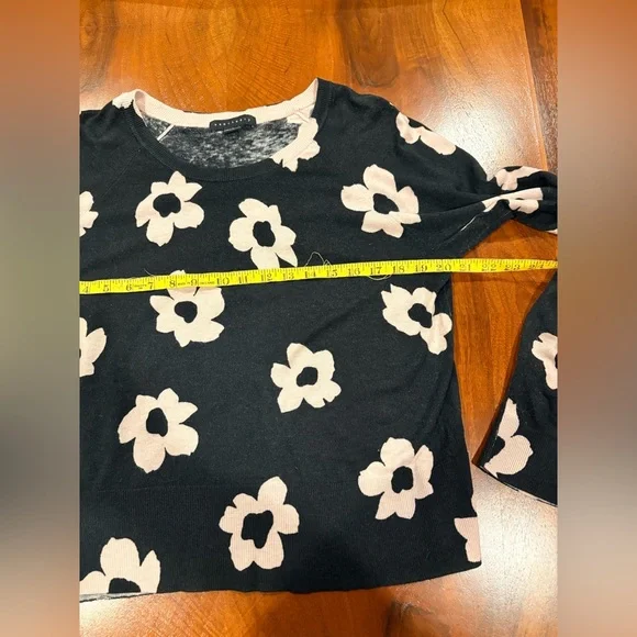 Sanctuary Black and Pink Sweater, size L - Picture 6 of 6